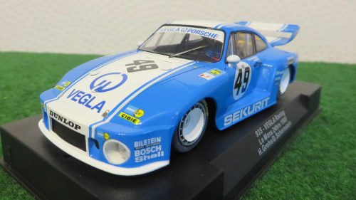 SIDEWAYS PORSCHE 935