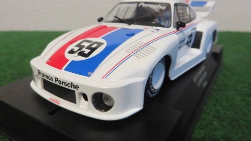 SIDEWAYS PORSCHE 935/77A