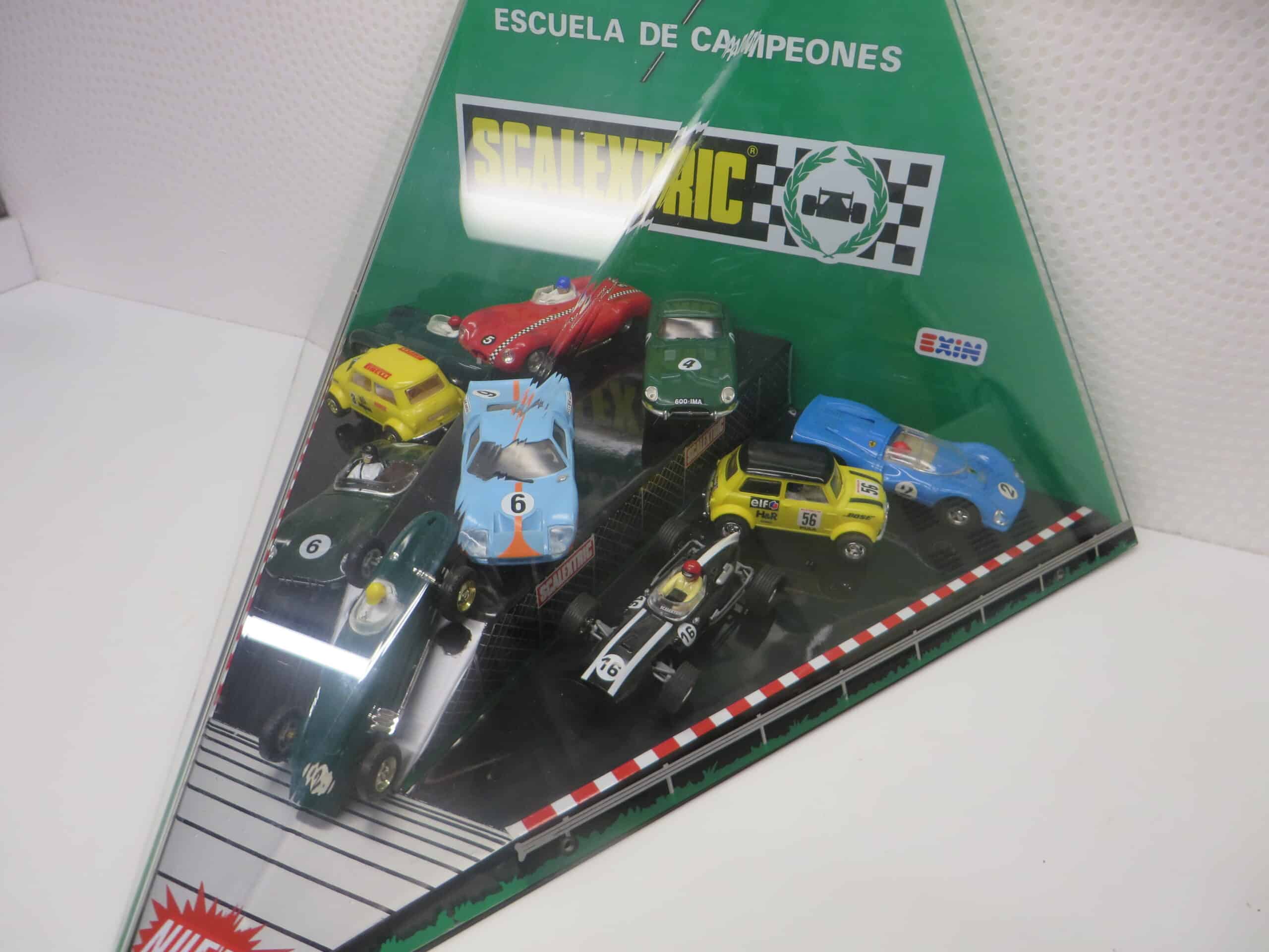 SCALEXTRIC (EXIN) DISPLAY Slotcar Garage Belgium