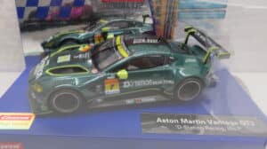 CARRERA DIGITAL 132 ASTON MARTIN VANTAGE (tuned)