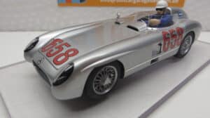 SCALEXTRIC MERCEDES 300 SLR