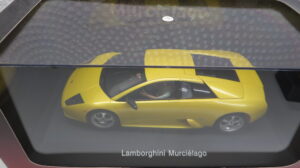 AUTOART SCALE 1/24 LAMBORGHINI MURCIELAGO