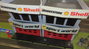 SCALEXTRIC SCENERY PIT BOX / GARAGE