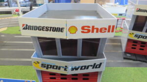 SCALEXTRIC SCENERY PIT BOX / GARAGE