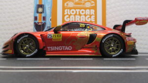 CARRERA DIGITAL 124 PORSCHE 911 GT3 R