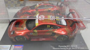 CARRERA DIGITAL 124 PORSCHE 911 GT3 R