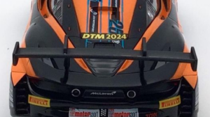 CARRERA MCLAREN 720S GT3