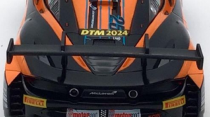 CARRERA DIGITAL 132 MCLAREN 720S GT3