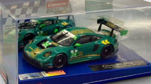 CARRERA DIGITAL 132 PORSCHE 911 GT3 R